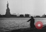 Standbild United States Coast Guards Frauen Reserve United States USA, 1943, aus Sekunde 11 historischem Filmmaterial Videoclip 65675076582