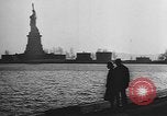 Standbild United States Coast Guards Frauen Reserve United States USA, 1943, aus Sekunde 13 historischem Filmmaterial Videoclip 65675076582
