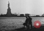 Standbild United States Coast Guards Frauen Reserve United States USA, 1943, aus Sekunde 16 historischem Filmmaterial Videoclip 65675076582