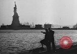 Standbild United States Coast Guards Frauen Reserve United States USA, 1943, aus Sekunde 17 historischem Filmmaterial Videoclip 65675076582