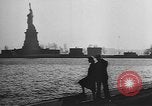 Standbild United States Coast Guards Frauen Reserve United States USA, 1943, aus Sekunde 21 historischem Filmmaterial Videoclip 65675076582