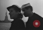 Standbild United States Coast Guards Frauen Reserve United States USA, 1943, aus Sekunde 26 historischem Filmmaterial Videoclip 65675076582