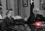 Immagine di Donna Esercito unità mediche United States USA, 1944, secondo 7 filmato di repertorio 65675076584