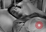Immagine di Donna Esercito unità mediche United States USA, 1944, secondo 41 filmato di repertorio 65675076584