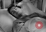 Immagine di Donna Esercito unità mediche United States USA, 1944, secondo 42 filmato di repertorio 65675076584