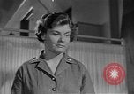 Immagine di Donna Esercito unità mediche United States USA, 1944, secondo 46 filmato di repertorio 65675076584