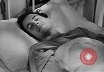 Immagine di Donna Esercito unità mediche United States USA, 1944, secondo 47 filmato di repertorio 65675076584