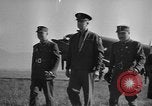 Standbild USA Offiziere China, 1944, aus Sekunde 10 historischem Filmmaterial Videoclip 65675076585