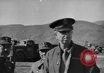 Standbild USA Offiziere China, 1944, aus Sekunde 17 historischem Filmmaterial Videoclip 65675076585