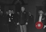 Standbild USA Offiziere China, 1944, aus Sekunde 31 historischem Filmmaterial Videoclip 65675076585