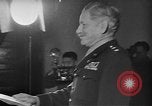 Standbild USA Offiziere China, 1944, aus Sekunde 34 historischem Filmmaterial Videoclip 65675076585