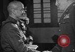 Standbild USA Offiziere China, 1944, aus Sekunde 41 historischem Filmmaterial Videoclip 65675076585