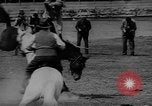 Standbild Rodeo Sydney Australien, 1944, aus Sekunde 8 historischem Filmmaterial Videoclip 65675076593