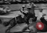 Standbild Rodeo Sydney Australien, 1944, aus Sekunde 20 historischem Filmmaterial Videoclip 65675076593