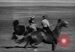 Standbild Rodeo Sydney Australien, 1944, aus Sekunde 26 historischem Filmmaterial Videoclip 65675076593