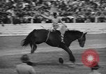 Standbild Rodeo Sydney Australien, 1944, aus Sekunde 31 historischem Filmmaterial Videoclip 65675076593