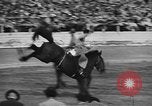 Standbild Rodeo Sydney Australien, 1944, aus Sekunde 32 historischem Filmmaterial Videoclip 65675076593