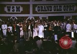 Immagine di Il Grand Ole Opry Nashville Tennessee USA, 1974, secondo 37 filmato di repertorio 65675076603