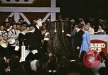 Standbild Grand Ole Opry House Nashville Tennessee USA, 1974, aus Sekunde 26 historischem Filmmaterial Videoclip 65675076606