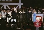 Standbild Grand Ole Opry House Nashville Tennessee USA, 1974, aus Sekunde 27 historischem Filmmaterial Videoclip 65675076606