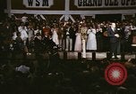 Standbild Grand Ole Opry House Nashville Tennessee USA, 1974, aus Sekunde 8 historischem Filmmaterial Videoclip 65675076607