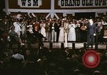 Standbild Grand Ole Opry House Nashville Tennessee USA, 1974, aus Sekunde 12 historischem Filmmaterial Videoclip 65675076607