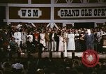 Standbild Grand Ole Opry House Nashville Tennessee USA, 1974, aus Sekunde 17 historischem Filmmaterial Videoclip 65675076607