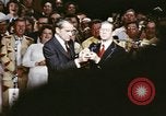 Standbild Grand Ole Opry House Nashville Tennessee USA, 1974, aus Sekunde 38 historischem Filmmaterial Videoclip 65675076608
