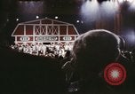 Standbild Grand Ole Opry House Nashville Tennessee USA, 1974, aus Sekunde 16 historischem Filmmaterial Videoclip 65675076611