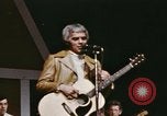 Standbild Grand Ole Opry House Nashville Tennessee USA, 1974, aus Sekunde 30 historischem Filmmaterial Videoclip 65675076611