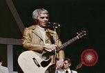Standbild Grand Ole Opry House Nashville Tennessee USA, 1974, aus Sekunde 32 historischem Filmmaterial Videoclip 65675076611