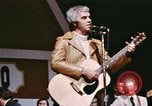 Standbild Grand Ole Opry House Nashville Tennessee USA, 1974, aus Sekunde 55 historischem Filmmaterial Videoclip 65675076611