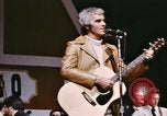 Standbild Grand Ole Opry House Nashville Tennessee USA, 1974, aus Sekunde 56 historischem Filmmaterial Videoclip 65675076611