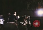 Image Président et Mme Nixon assister à l'ouverture du Grand Ole Opry House Nashville Tennessee USA, 1974, de la seconde 7 séquences d'archives historiques vidéo 65675076612