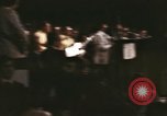 Image Président et Mme Nixon assister à l'ouverture du Grand Ole Opry House Nashville Tennessee USA, 1974, de la seconde 32 séquences d'archives historiques vidéo 65675076612