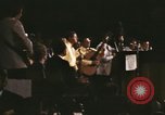 Image Président et Mme Nixon assister à l'ouverture du Grand Ole Opry House Nashville Tennessee USA, 1974, de la seconde 34 séquences d'archives historiques vidéo 65675076612