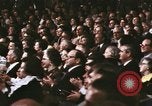 Image Président et Mme Nixon assister à l'ouverture du Grand Ole Opry House Nashville Tennessee USA, 1974, de la seconde 35 séquences d'archives historiques vidéo 65675076612