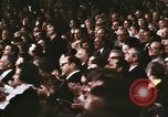 Image Président et Mme Nixon assister à l'ouverture du Grand Ole Opry House Nashville Tennessee USA, 1974, de la seconde 39 séquences d'archives historiques vidéo 65675076612