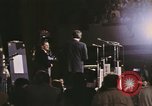 Image Président et Mme Nixon assister à l'ouverture du Grand Ole Opry House Nashville Tennessee USA, 1974, de la seconde 44 séquences d'archives historiques vidéo 65675076612