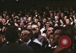 Image Président et Mme Nixon assister à l'ouverture du Grand Ole Opry House Nashville Tennessee USA, 1974, de la seconde 56 séquences d'archives historiques vidéo 65675076612