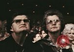 Immagine di Grand Ole Opry House Nashville Tennessee USA, 1974, secondo 57 filmato di repertorio 65675076614