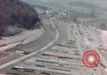 Standbild strafing von Zielen Deutschland, 1945, aus Sekunde 8 historischem Filmmaterial Videoclip 65675076635