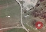Standbild strafing von Zielen Deutschland, 1945, aus Sekunde 22 historischem Filmmaterial Videoclip 65675076635