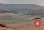 Standbild strafing von Zielen Deutschland, 1945, aus Sekunde 30 historischem Filmmaterial Videoclip 65675076635