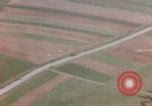 Standbild strafing von Zielen Deutschland, 1945, aus Sekunde 32 historischem Filmmaterial Videoclip 65675076635