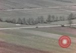 Standbild strafing von Zielen Deutschland, 1945, aus Sekunde 37 historischem Filmmaterial Videoclip 65675076635