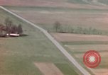 Standbild strafing von Zielen Deutschland, 1945, aus Sekunde 42 historischem Filmmaterial Videoclip 65675076635