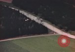 Standbild strafing von target Deutschland, 1945, aus Sekunde 6 historischem Filmmaterial Videoclip 65675076636