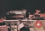 Immagine di Bombardamento della zona bersaglio Germania, 1945, secondo 36 filmato di repertorio 65675076637