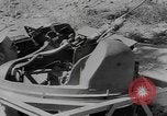 Standbild American Gunners Guadalcanal Salomonen, 1943, aus Sekunde 8 historischem Filmmaterial Videoclip 65675076650